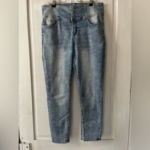 High waisted jeans